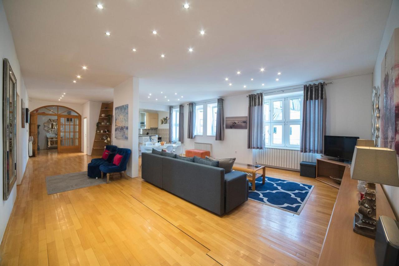 Octogon Apartment Загреб Экстерьер фото